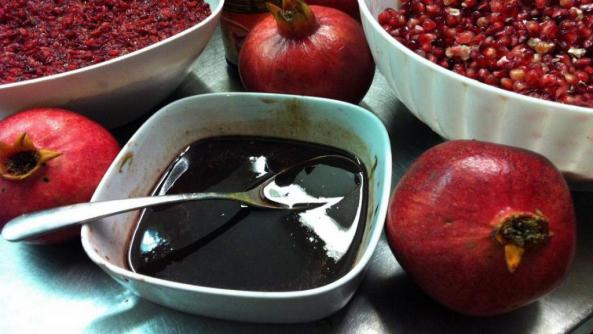 آشنایی با خواص بی نظیر رب انار