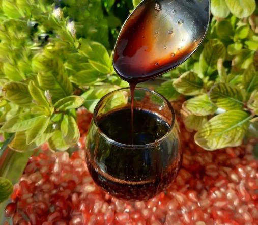 بررسی کیفی انواع رب انار